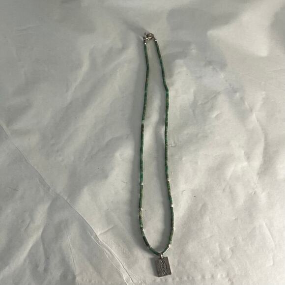 Green beaded necklace silver square fish pendant - Picture 1 of 5